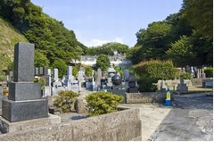 &ldquo;墓じまい&rdquo;3割強にトラブル、最も大きな障害は「親族間のもめ事」。