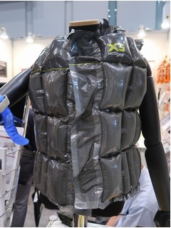 被災時に大活躍、ポータブル防災用ベスト