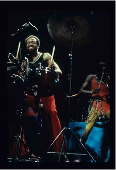 EW＆Fモーリスにオバマ大統領が哀悼の意、ソニー・ミュージックも追悼。