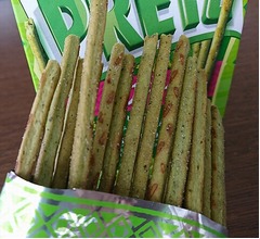【食レポ】江崎グリコ「プリッツ」パクチー味