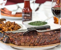 ニューヨークの超人気ステーキ専門店上陸へ