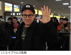 新「SW」のカギ握る4人が来日、J.J.エイブラムス監督らを熱烈歓迎。