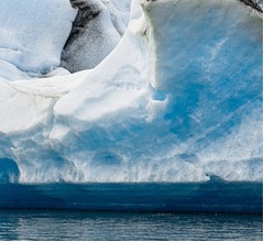 &ldquo;66年前に行方不明&rdquo;の南極研究者、溶けつつある氷河で遺体発見