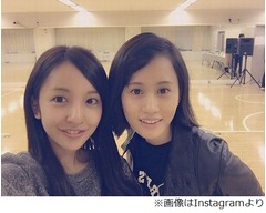 板野友美＆前田敦子2ショット「2人ともすっぴん!?」「あつとも！」。