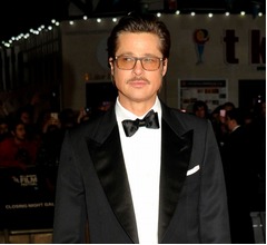 ブラピ、息子たちをガッカリさせる