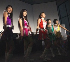 「ももクロZ&times;初音ミク」に喝采、ドイツ開催の文化庁メディア芸術祭で。