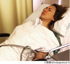 YOSHIKI、首手術&rarr;覚醒後すぐスタジオへ