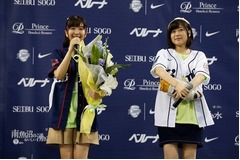 秩父舞台アニメの2人が始球式、「ここさけ」順と「あの花」めんま登場。