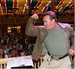 シュワ、昔も今も「鏡を見ると吐き気がする」