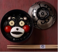 熊本県復興支援の「くまモンの肥後丼」が完成