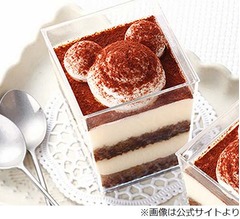 セブンがミッキーのティラミス、ホイップクリームで表面にデザイン。