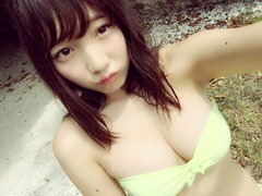 &ldquo;夢アド&rdquo;京佳わがままボディ、最年少16歳グラビアに絶賛の声も。