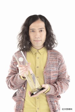 2015年最も売れた本は「火花」、又吉「本もお笑いもちゃんとやる」。