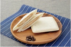 ローソン限定のランチパック、「MACHI Cafe」のコーヒーをクリームに。