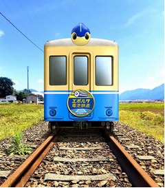 乾電池で電車有人走行に挑戦、パナソニック独自車両が秋田県の廃線走る。