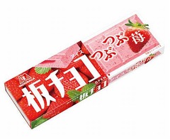 苺尽くしの「板チョコアイス」、ドライフルーツで&ldquo;つぶつぶ食感&rdquo;。