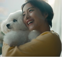 石原さとみ&ldquo;犬が可愛い&rdquo;ドコモ新CM「幸せな撮影でした」