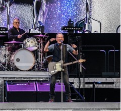 ブルース・スプリングスティーン、最後まで引退しない「荷物載せた霊柩車見たことないだろ？」