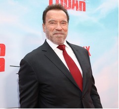 シュワルツェネッガー「より機械に近づいたよ」心臓手術受けペースメーカー入れる