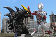 新ウルトラマンの光線技が判明、両腕をX字にする「ザナディウム光線」。