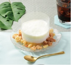 ローソン、ふわしゅわとろり&ldquo;変身&rdquo;パンケーキ