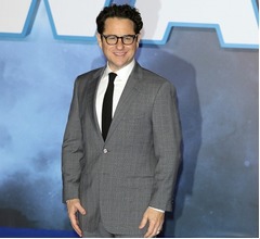 J・J・エイブラムス、「SW」新3部作は計画性欠けていた