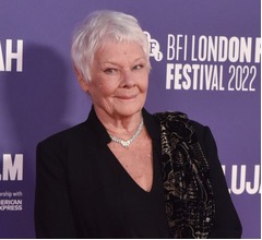 「007」シリーズでおなじみの英女優、視力低下が深刻化「現場でもう見えない」
