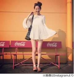 河北麻友子の大胆写真に絶賛、スラリと伸びた&ldquo;細すぎない&rdquo;生脚披露。