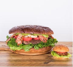 BBQで2kgの「メガバーガー」、体験イベント開催