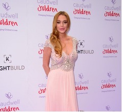 リンジーが経済的に困窮か、ドバイで目撃談も