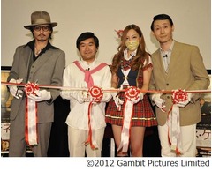 一流セレブ&ldquo;贋作&rdquo;4人一堂に、小石田純一やざわちんらがネタ披露。