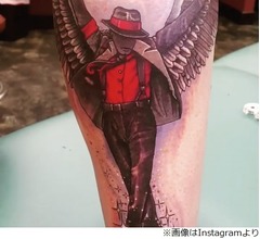 マイケル・ジャクソン息子が父のタトゥー