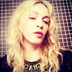 ガガとマドンナが新たなバトル、式典パフォーマンス巡り水面下で火花。