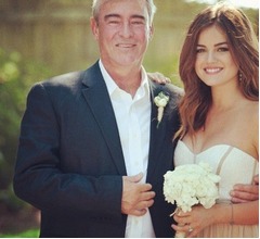 SNSで「私って太ってる」発言、米女優が謝罪