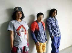 サンボ新MVに巨大バニーガール、約1年ぶり新曲「愛してる愛して欲しい」。