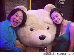 筧美和子の&ldquo;谷間露出&rdquo;に反響、胸元が大きく開いたセクシードレス。