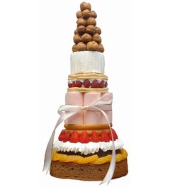 高さ45cmの限定タワースイーツ、企画から完成まで5か月かけ製作。