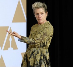 アカデミー賞受賞直後にオスカー像盗まれる