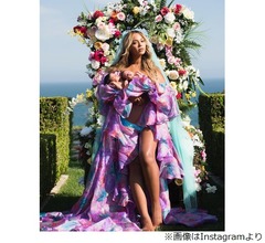 ビヨンセ、生後1か月の双子を初公開