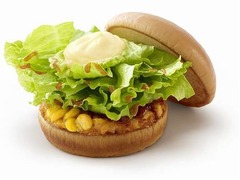 モスが野菜だけのベジバーガー、「パティなし」の要望に応え開発。
