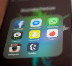 30歳以上高額の出会い系アプリに&ldquo;差別&rdquo;禁止令