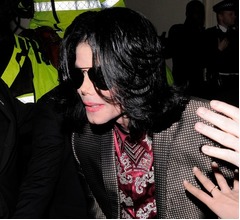 娘の猛非難でマイケル・ジャクソンの番組中止