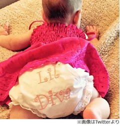 C・アギレラが愛娘の写真公開、昨年8月出産のサマー・レインちゃん。