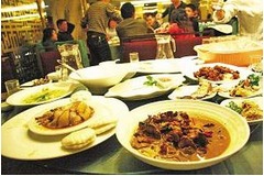 客の残飯をオーナーが食べる店「食べ物を無駄にしない大切さ伝えたい」。