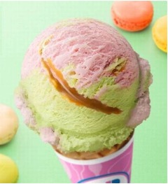 サーティワンに開発4年の新作、期間限定「マカロン マカロン」登場。