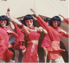 &ldquo;米唐番ガールズ&rdquo;負傷するほどのキレキレダンス