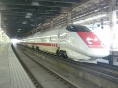 イースト・アイが北陸新幹線に、セレモニーに立ち会うツアー企画も。