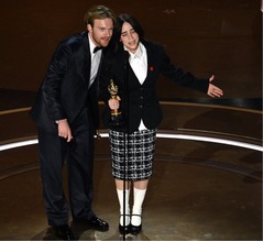 ビリー・アイリッシュ&ldquo;カマラ・ハリス支持&rdquo;表明、テイラー・スウィフトに続き