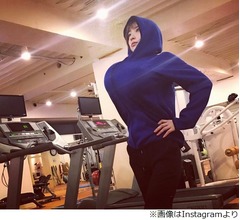 篠田麻里子がドヤ顔、ついに&ldquo;巨乳&rdquo;になる