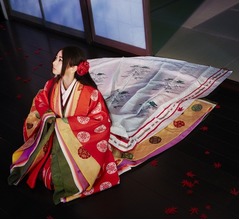 倉木麻衣が初の十二単姿、総重量は24kg